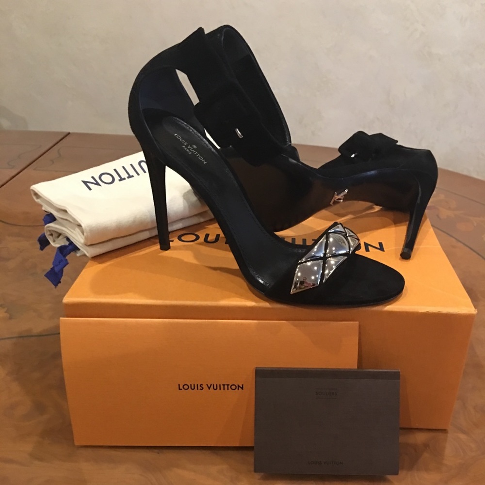 Louis Vuitton Sandals - Picture 1 of 5